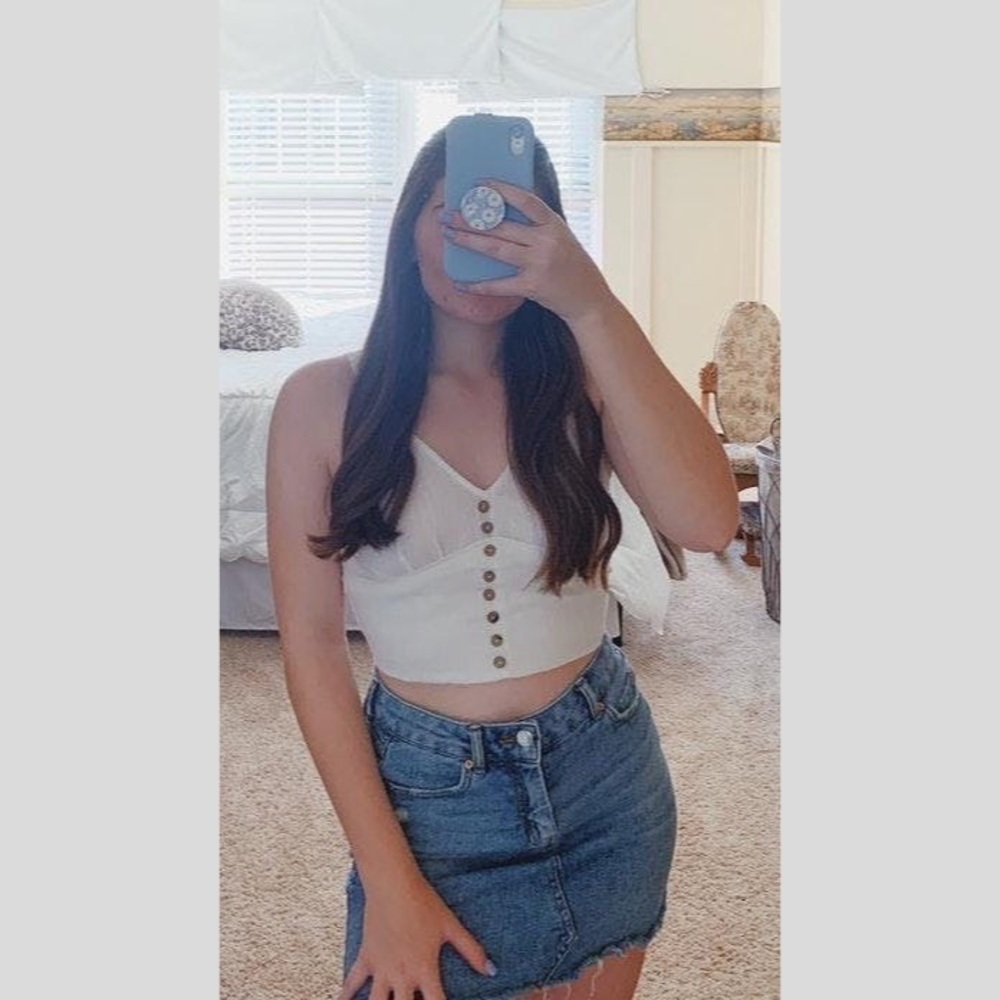 White crop top
